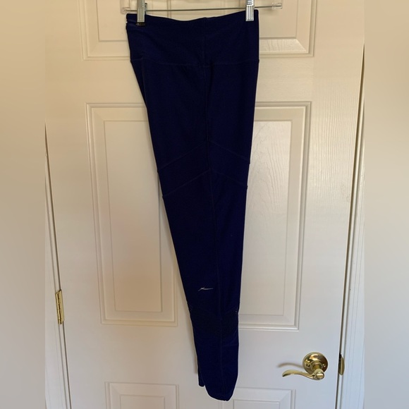 Gottex Navy leggings with Mesh accents XL. Gorgeous & stylish!. Zipper pocket - Picture 2 of 10